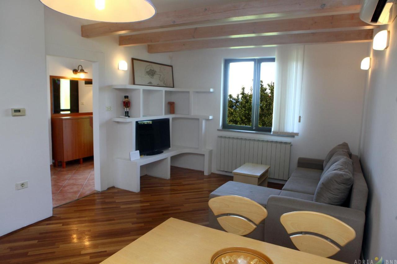 Garden Ville Izola Mira ภายนอก รูปภาพ